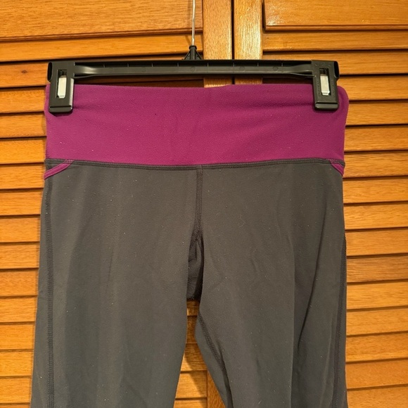 Lululemon Run Full Tilt Crop Purple and Black Leggings Sz 2 - Picture 2 of 6